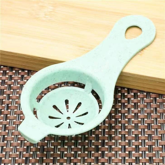 Egg white separator, egg yolk separator, kitchen baking egg yolk and egg white separator, egg spoon